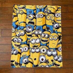 Minions fleece blanket 40 x 50”
New